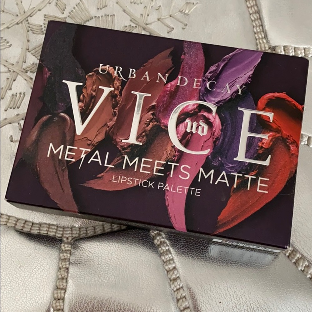 NWT 🌟 Urban Decay Vice Lipstick Pallete